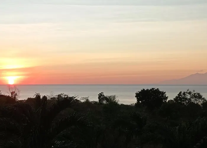 Khrisna Sunrise 招待所 *